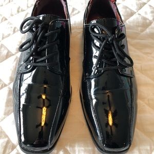 Men’s Patent Leather Oxfords